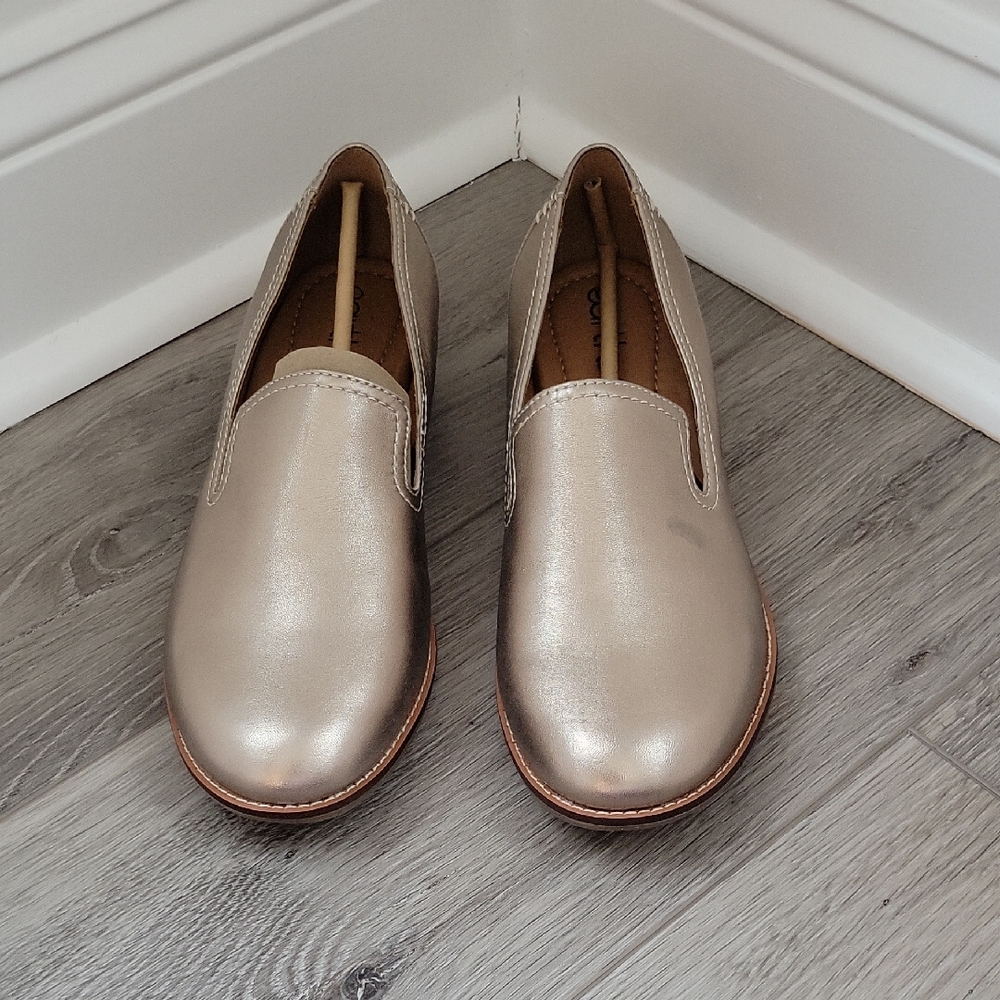 Earth Women's Edna Round Toe Casual Flat Loafers In Gold Size 8.5 NIB